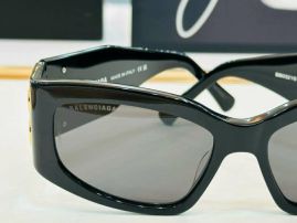 Picture of Balenciga Sunglasses _SKUfw56867756fw